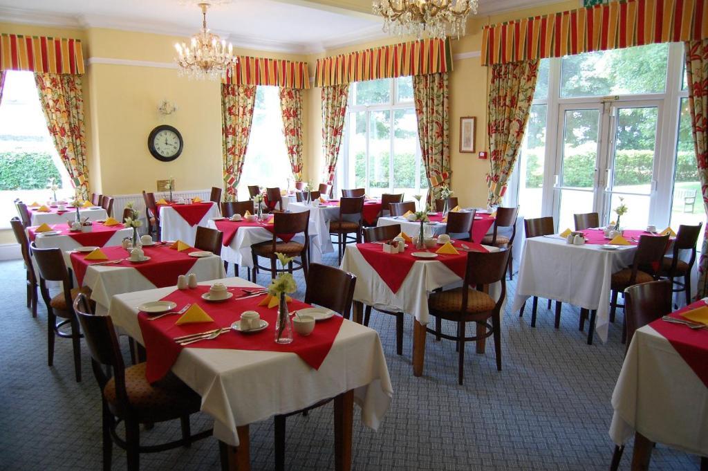 Newton House Hotel Alstonfield ภายนอก รูปภาพ